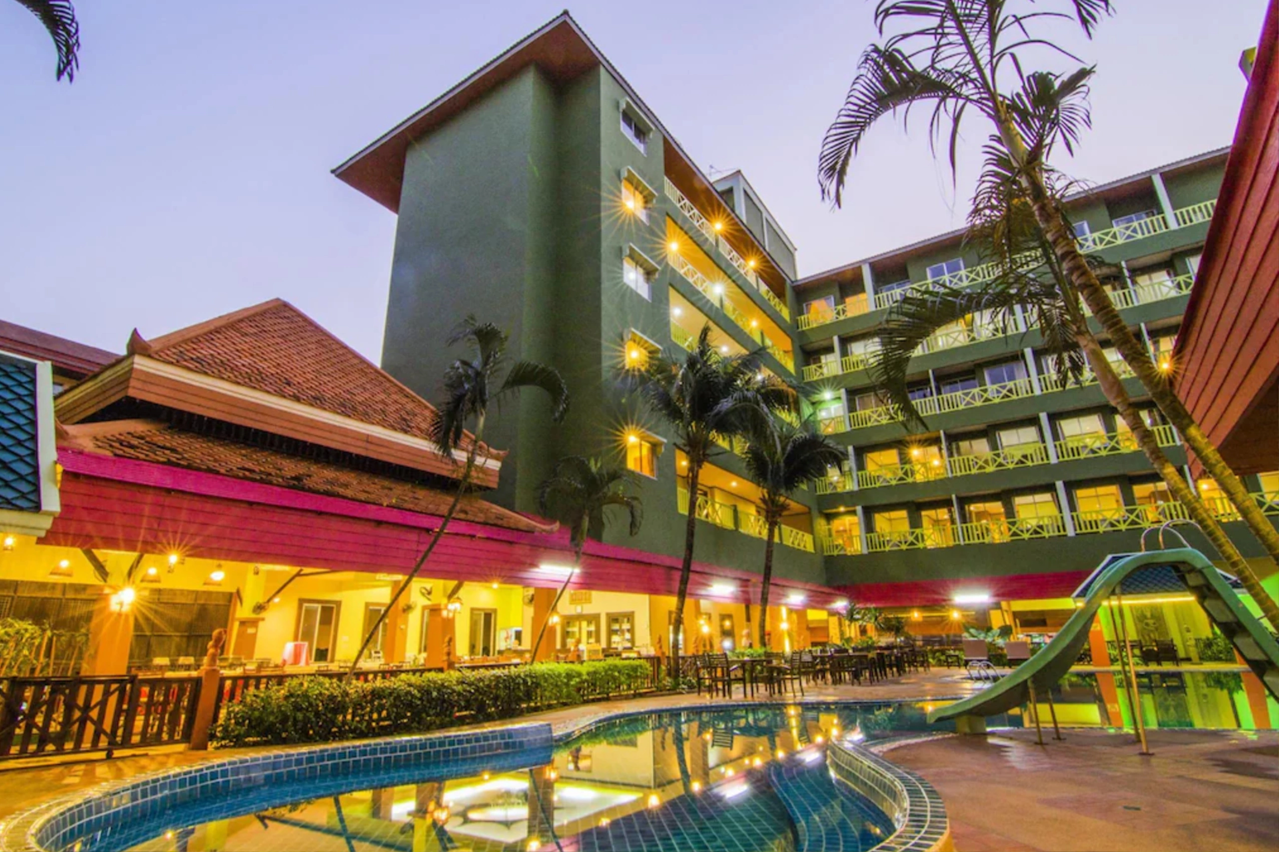 Phuphaya Resort Pattaya